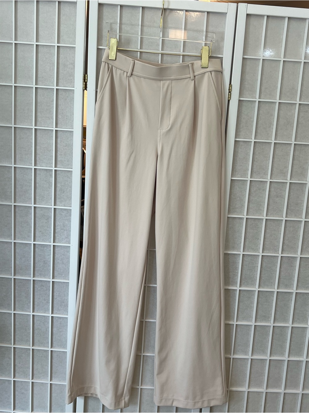 HALARA Women's Wide-Leg Pants in Light Tan